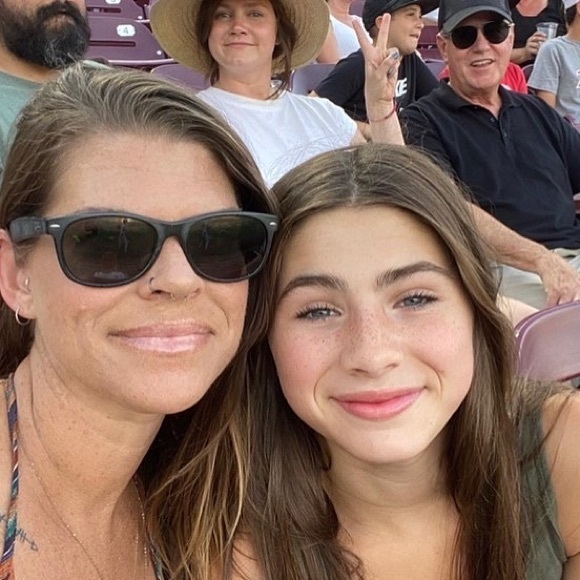 Meet your Posher, Tahra - Picture 3 of 5